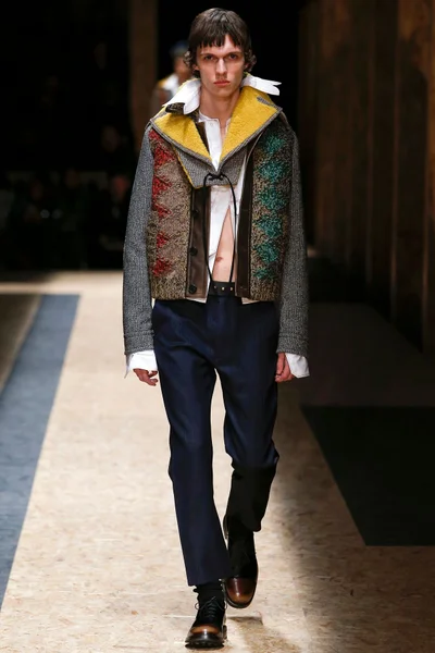 Look 39